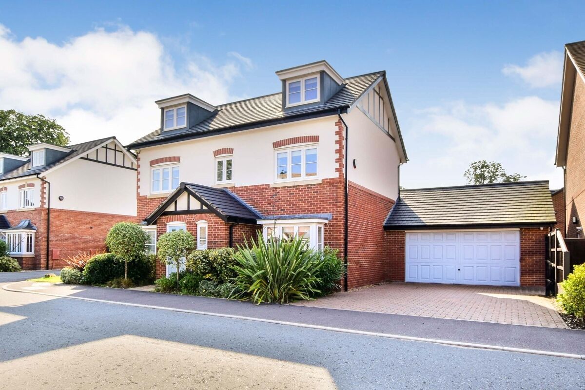 Bletchley Park Way, Wilmslow SK9