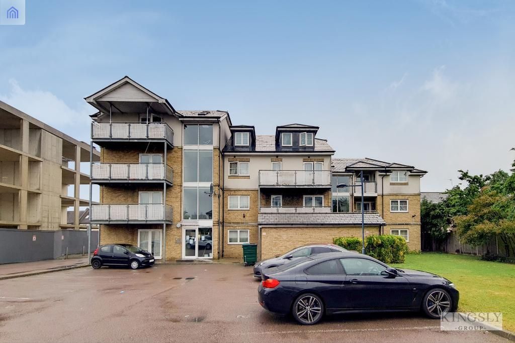 Lockwood Place, Chingford, London, UK E4  