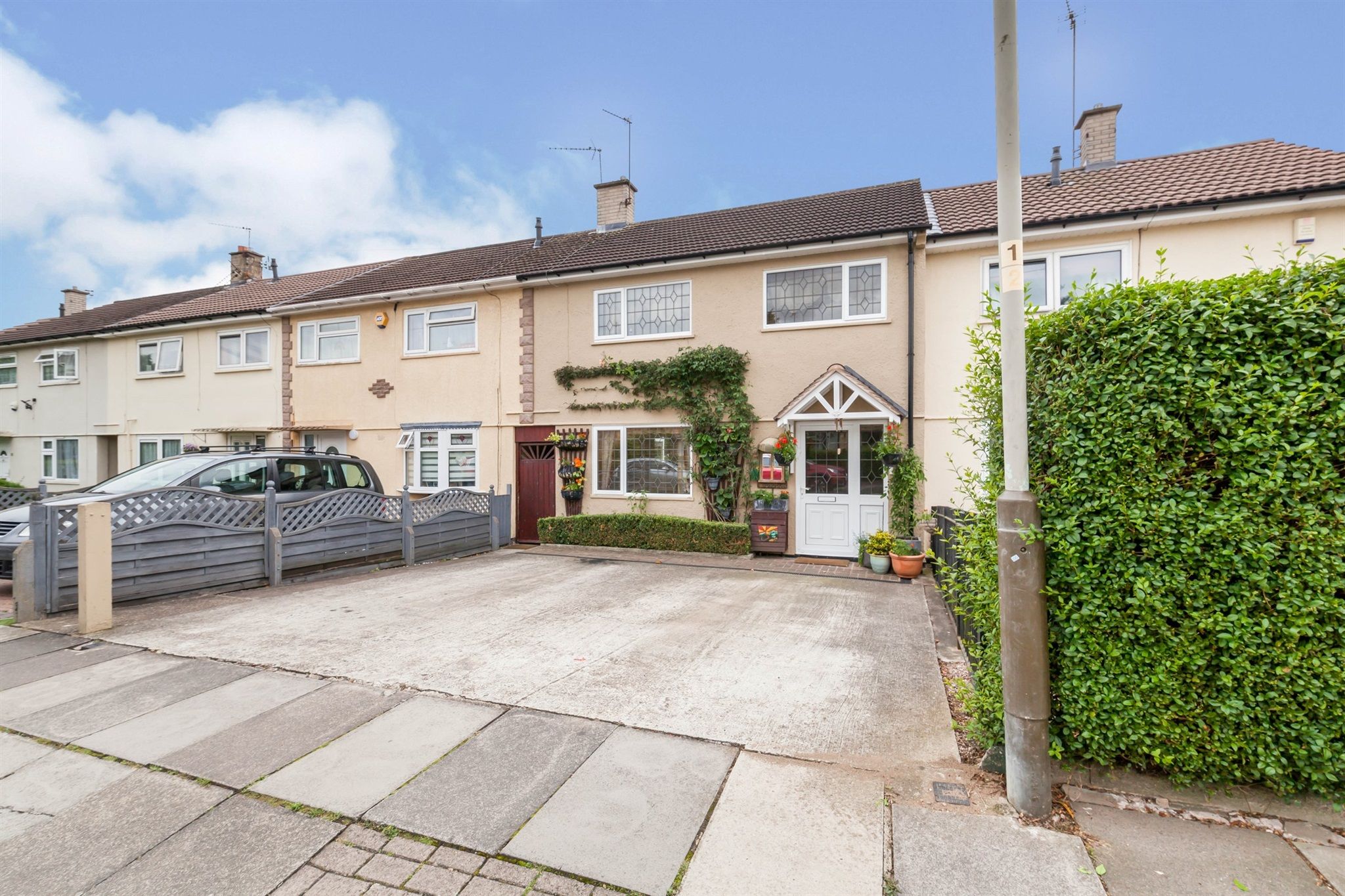 Birstow Crescent, Mowmacre Hill, Leicester LE4  