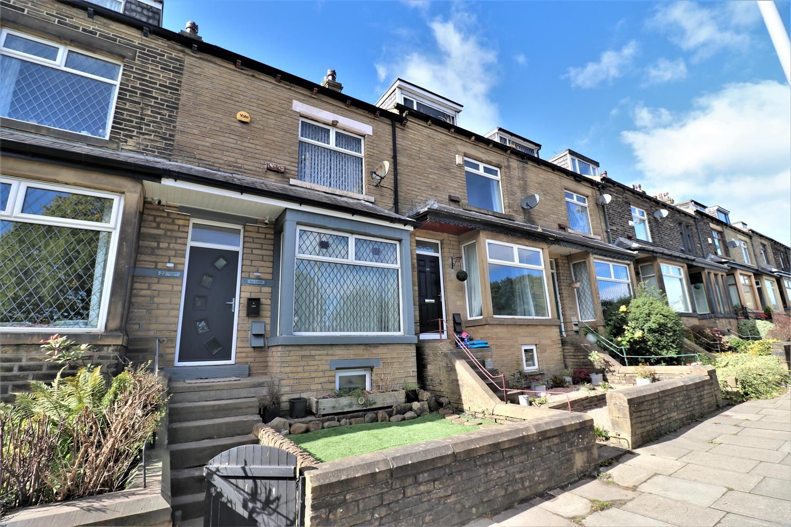 4 bed terraced house for sale in Cleckheaton Road, Odsal, Bradford BD6