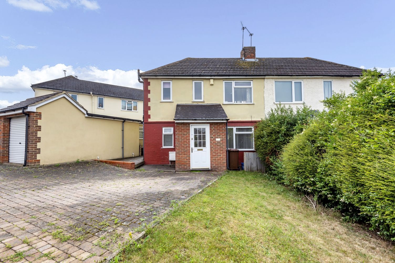 3 bed semidetached house for sale in Cedar Road, Strood, Rochester ME2
