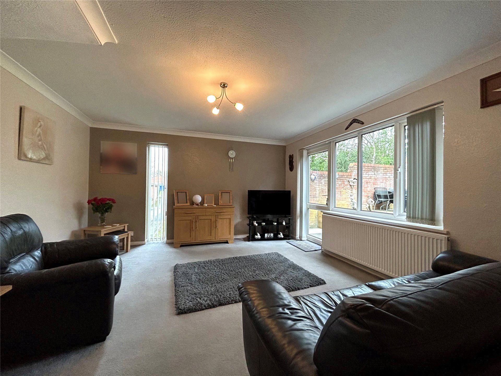 3 bed terraced house for sale in Greenham Wood, Bracknell, Berkshire