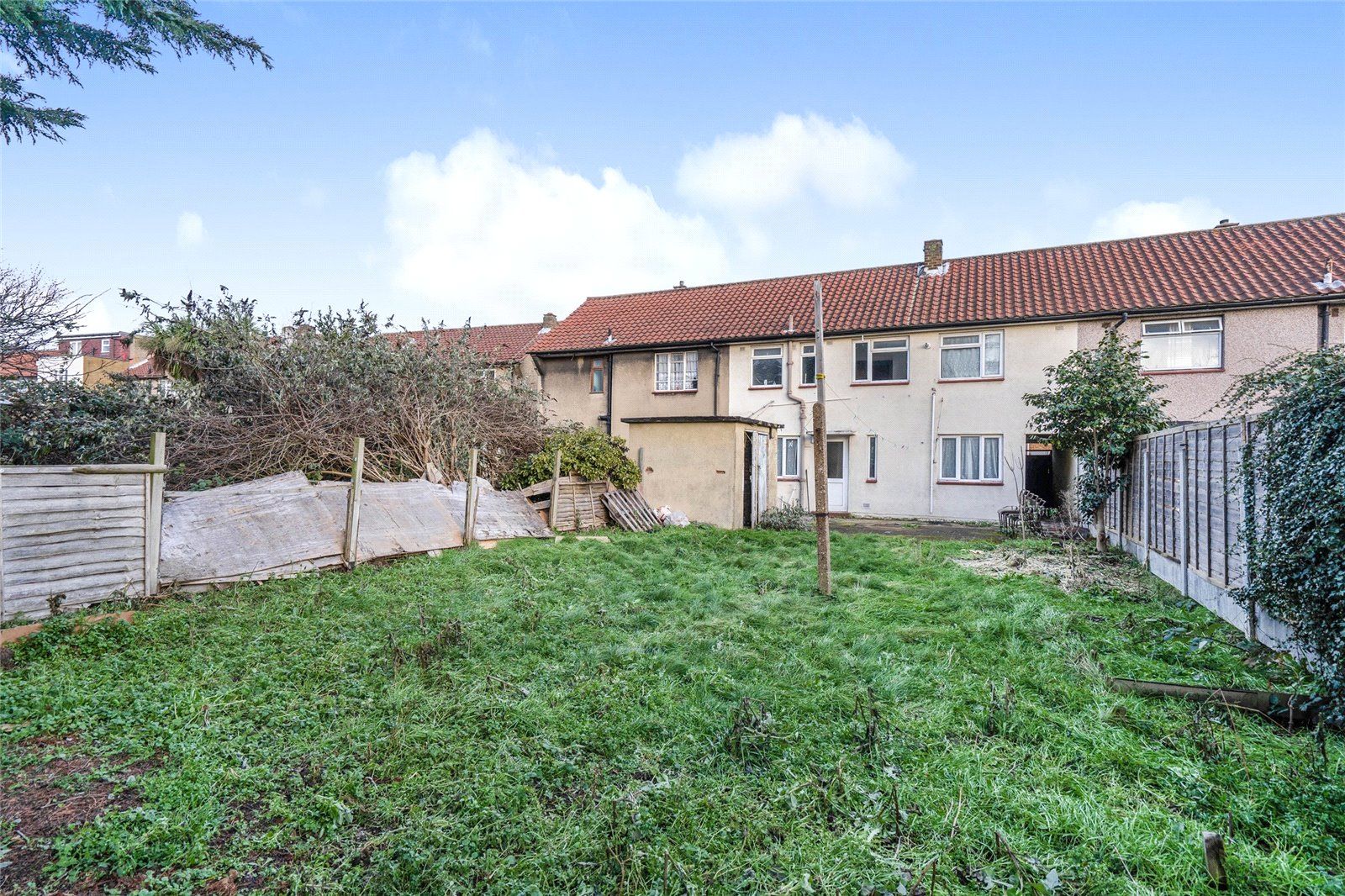 4 bed terraced house for sale in Lexden Drive, Romford RM6 Zoopla