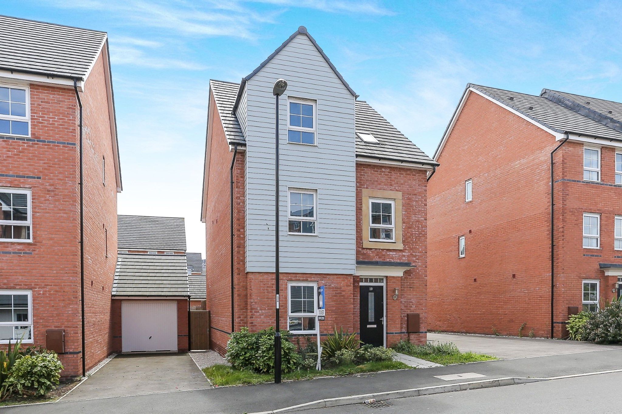 5 bed property for sale in The Moorings, Foleshill, Coventry, West