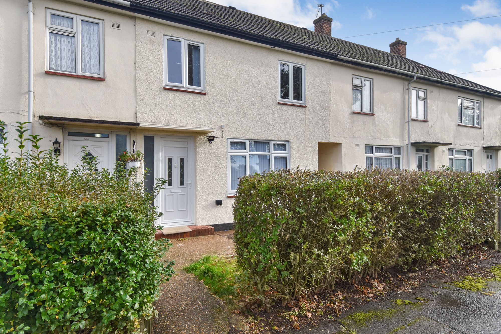 3 bed terraced house to rent in Stafford Road, Harrow, Greater London