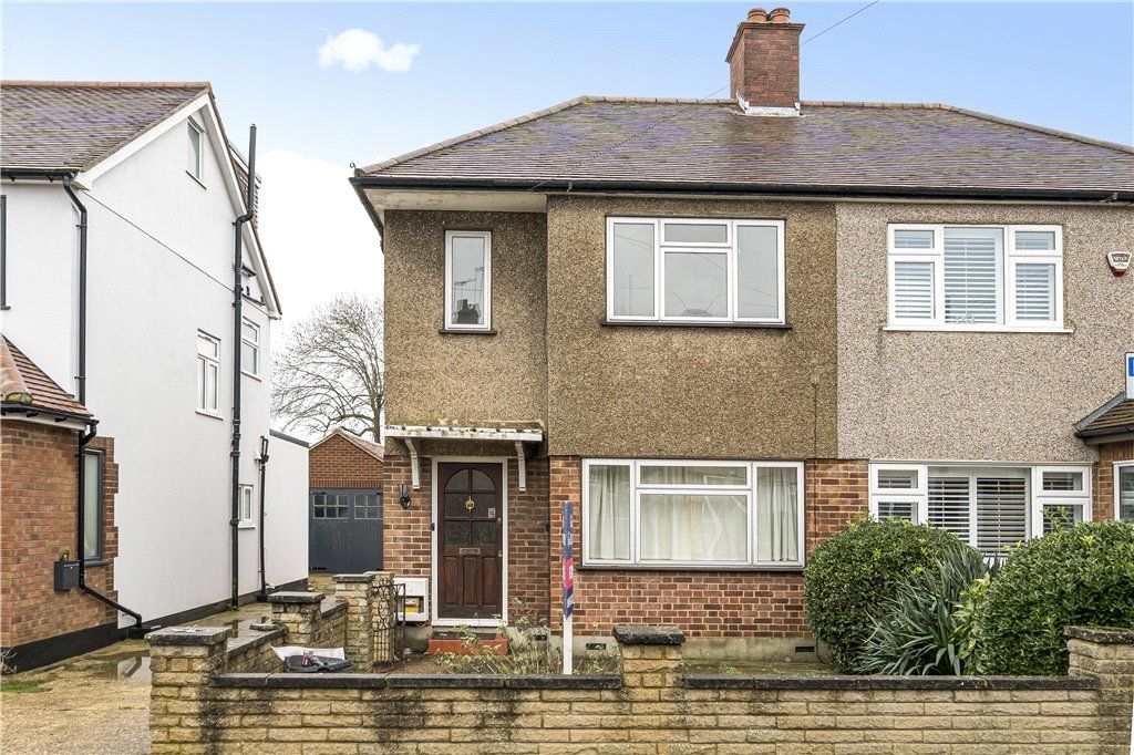 3 bed semidetached house for sale in Sussex Road, Ickenham, Middlesex