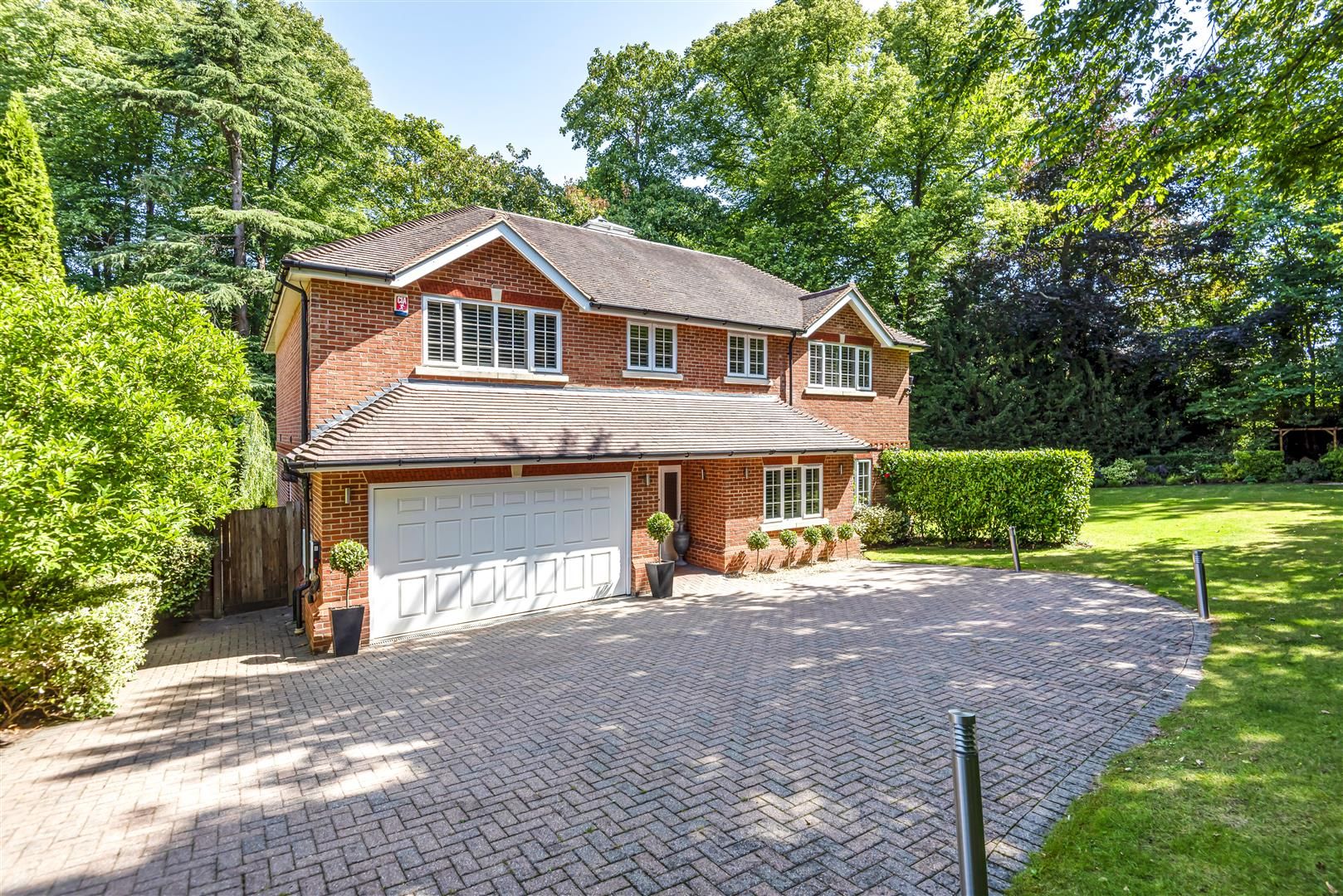 5 bed detached house for sale in Headley Road, Leatherhead KT22 Zoopla