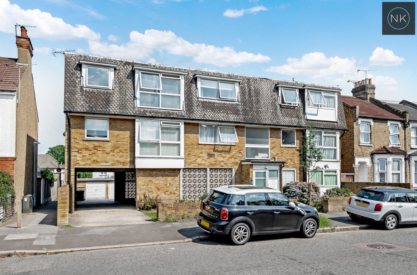 1 bed flat for sale in Malmesbury Road, South Woodford, London E18 Zoopla