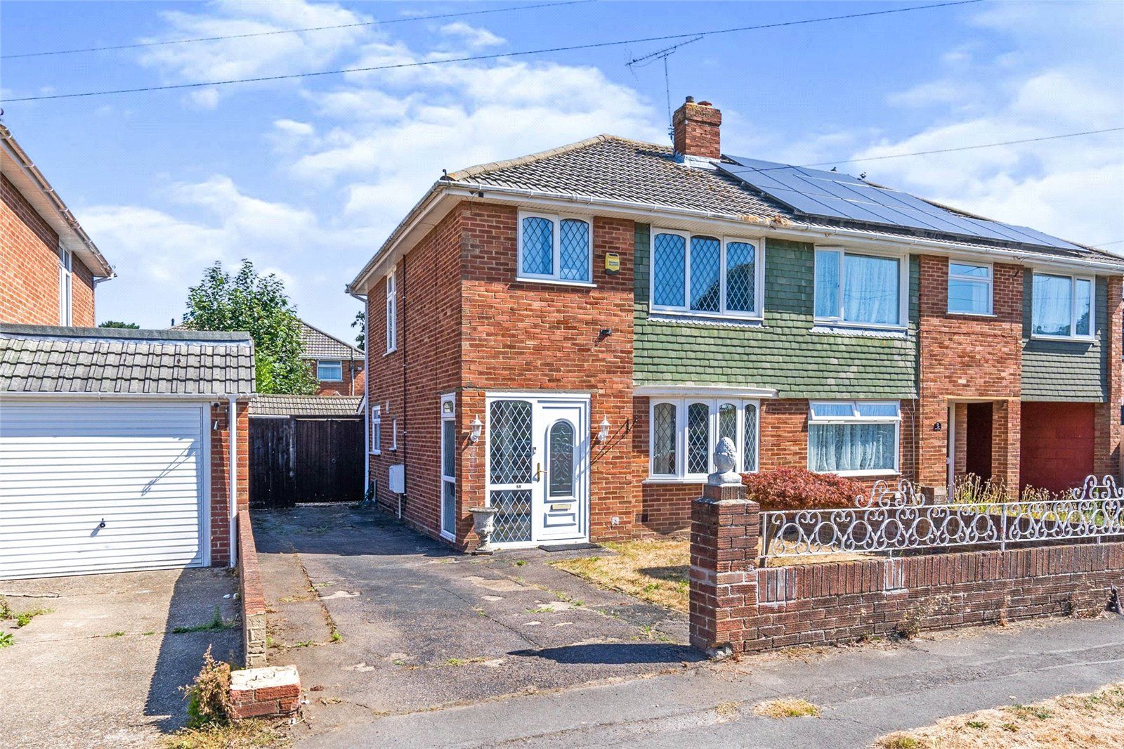 3 bed semidetached house for sale in Coxford Close, Southampton SO16