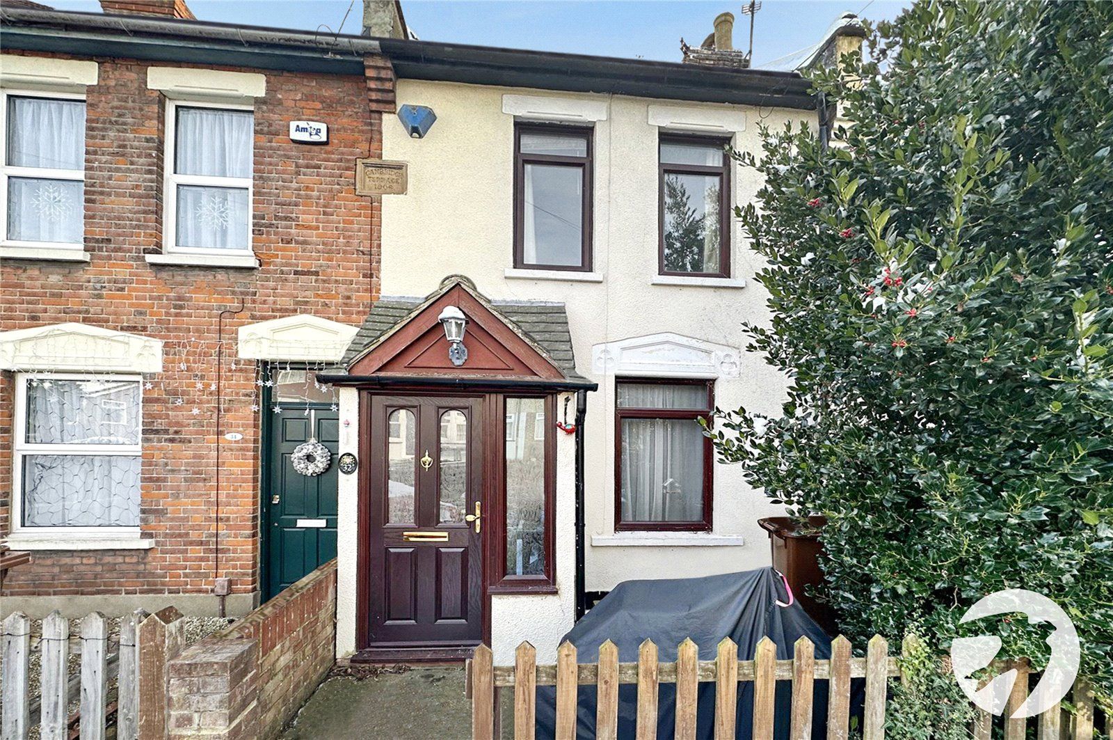 2 bed terraced house for sale in Cambridge Road, Strood, Kent ME2 Zoopla