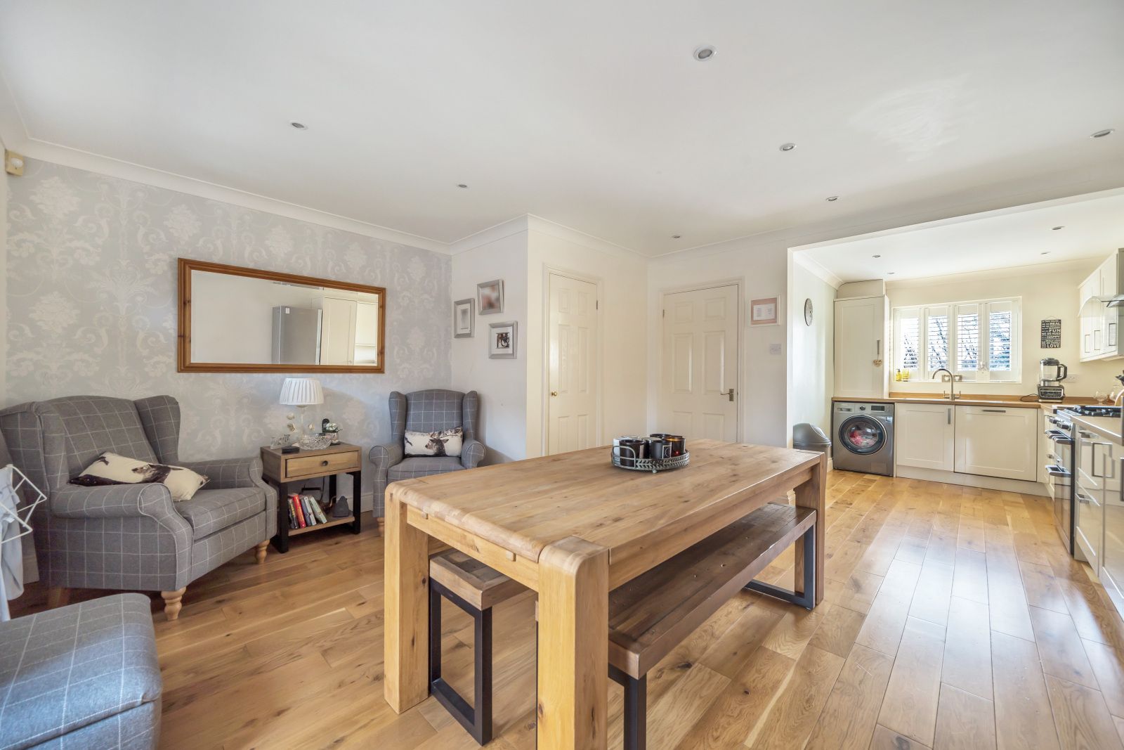 4 bed terraced house for sale in Faringdon Road, Southmoor, Abingdon