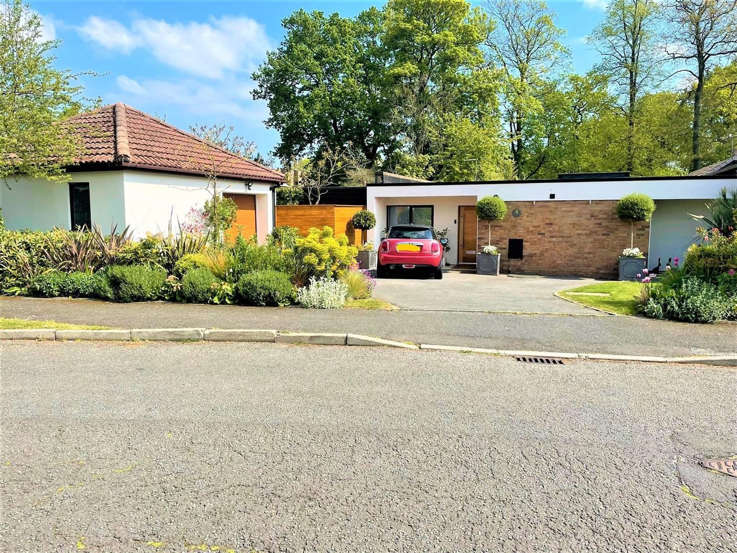 2 bed detached bungalow for sale in The Beeches, Upton, Chester CH2