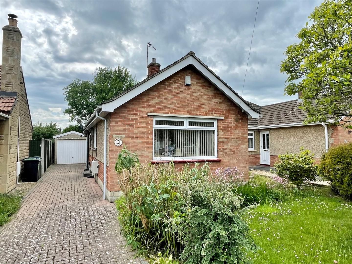 3 bed semidetached bungalow for sale in Blackbridge Road, Monkton Park, Chippenham SN15 Zoopla