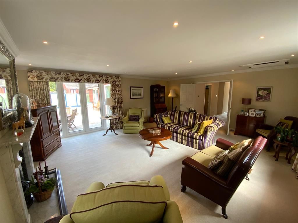 Burnside Close Stalybridge Cheshire SK15