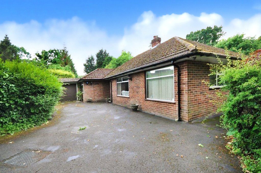 3 bed bungalow for sale in Road, Horley RH6 Zoopla