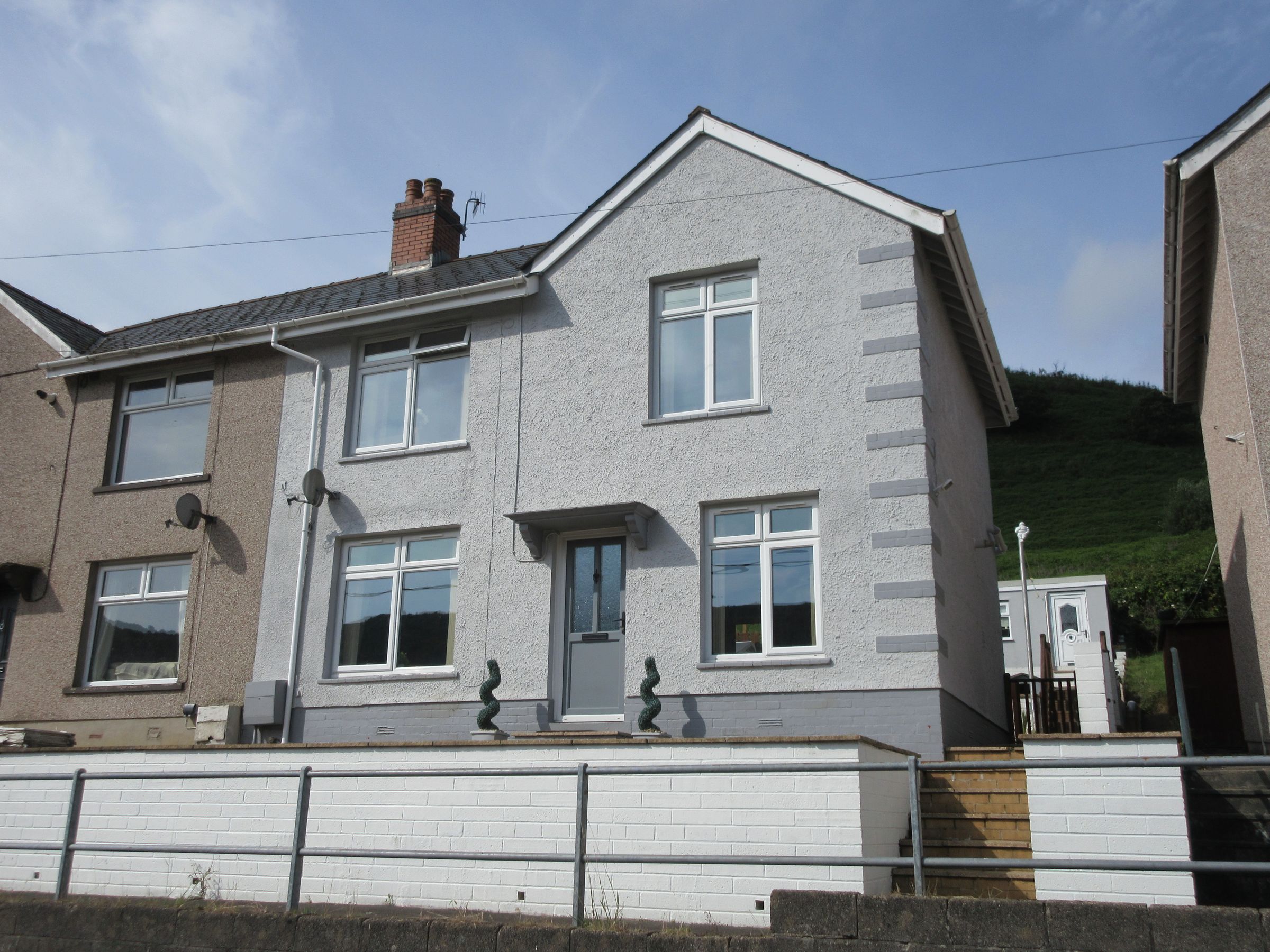 3 bed semidetached house for sale in Hillside Terrace, Deri CF81 Zoopla
