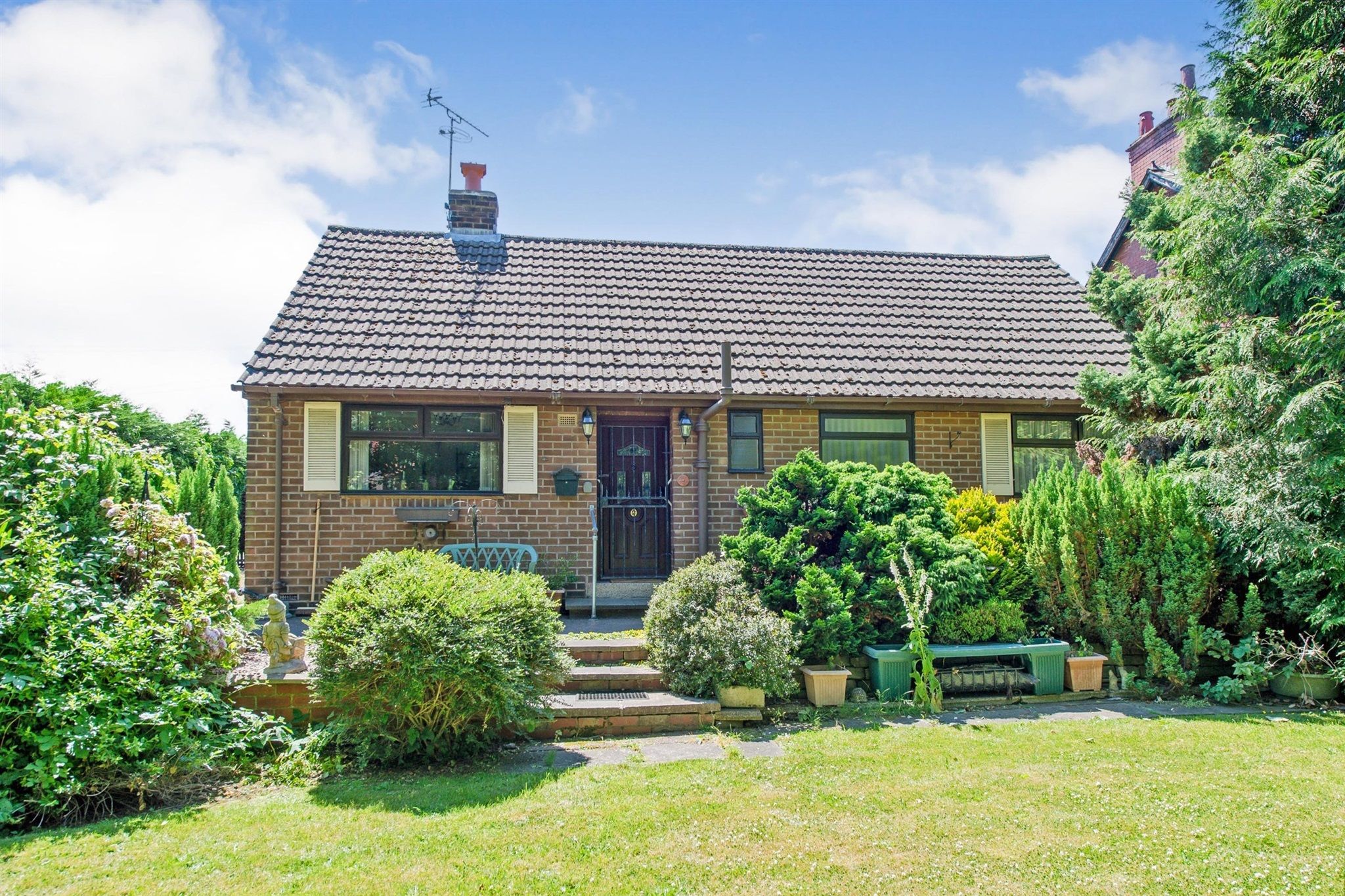 2 bed detached bungalow for sale in Leeds Barnsdale Road, Cutsyke