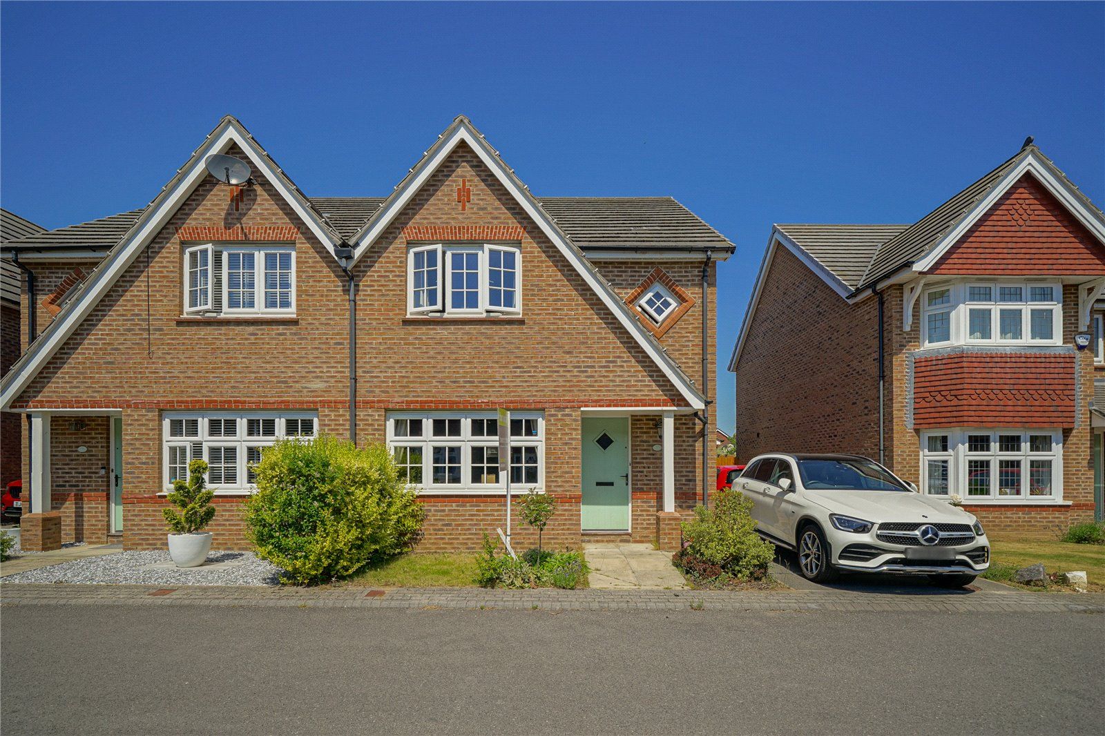 3 bed semidetached house for sale in Whitsun Grove, Cottingham, East