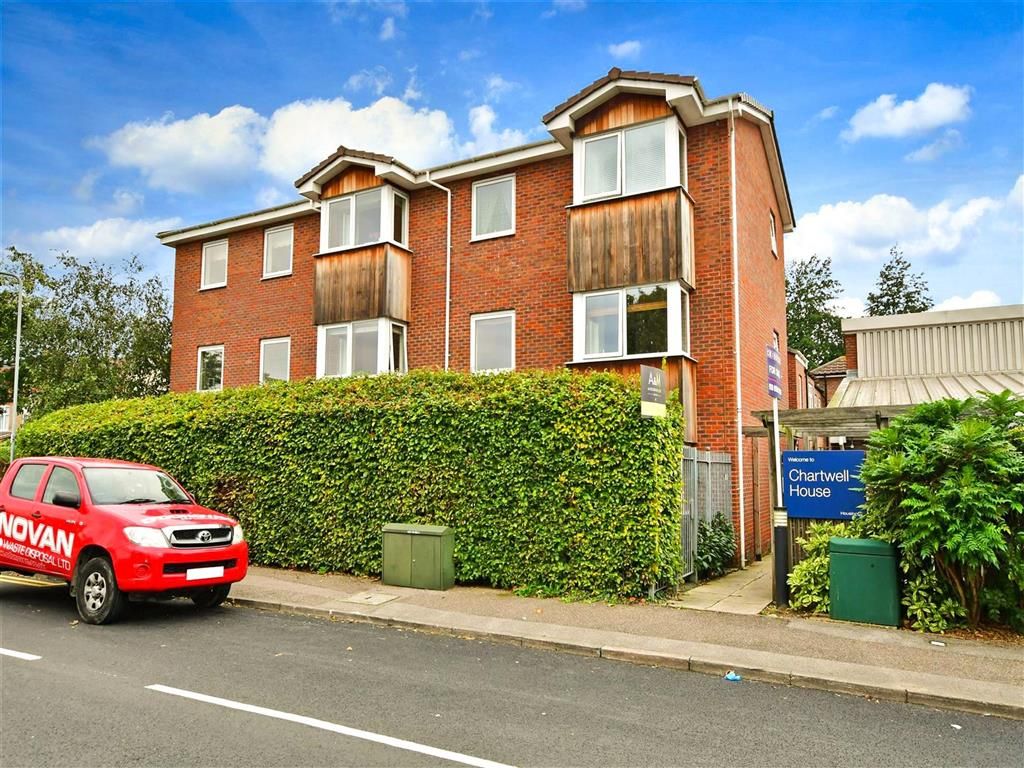 1 bed flat for sale in Barnardo Drive, Barkingside, Ilford, Essex IG6