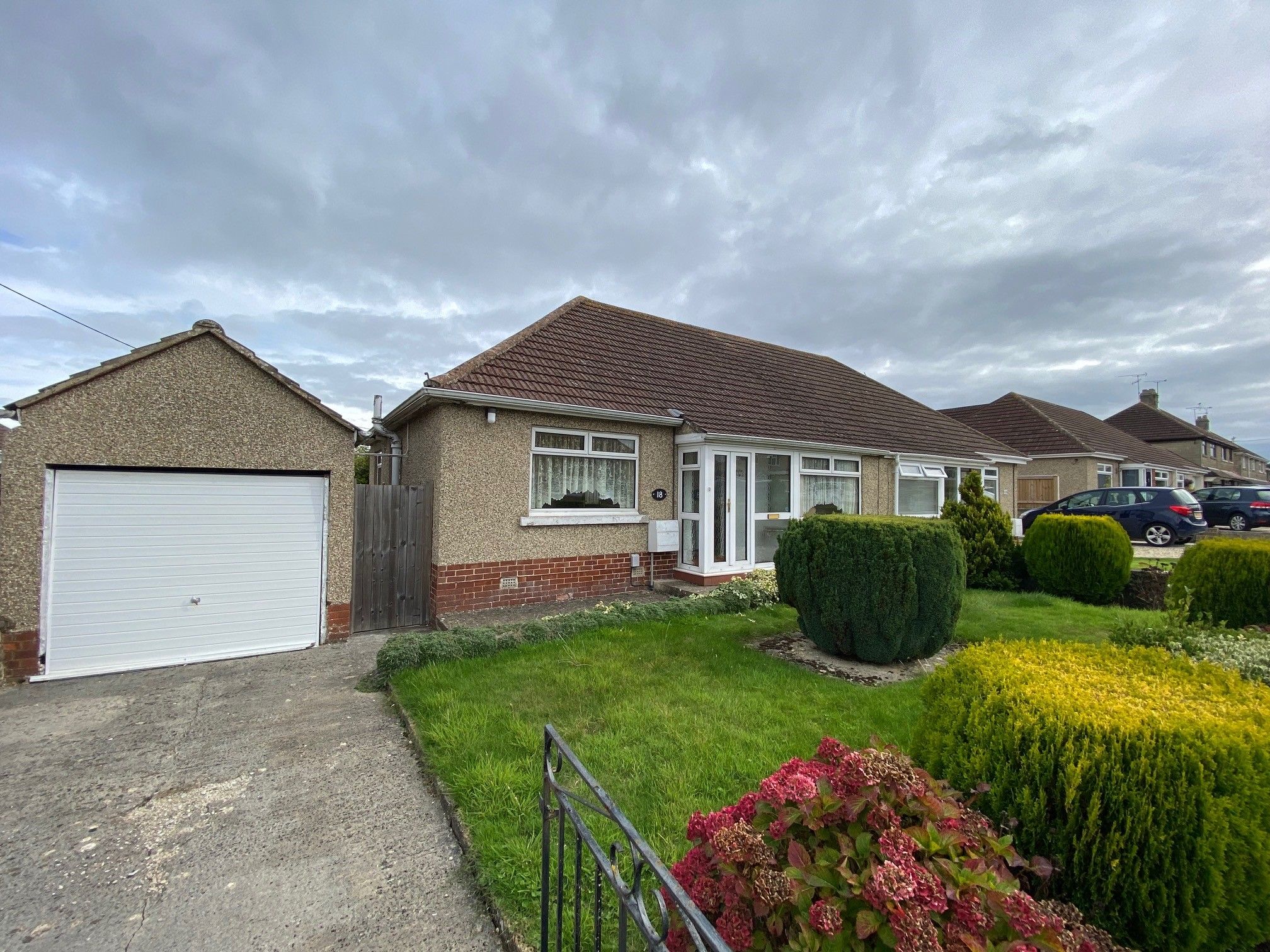 3 bed semidetached bungalow for sale in Berkeley Road, Wroughton