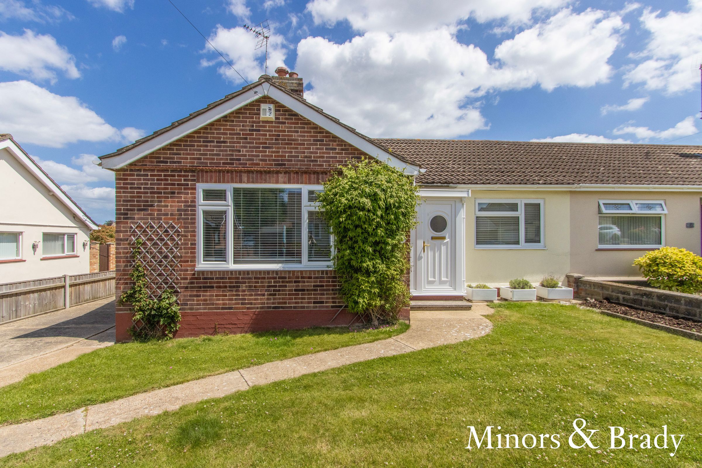 3 bed semidetached bungalow for sale in Loxley Road, Lowestoft NR33