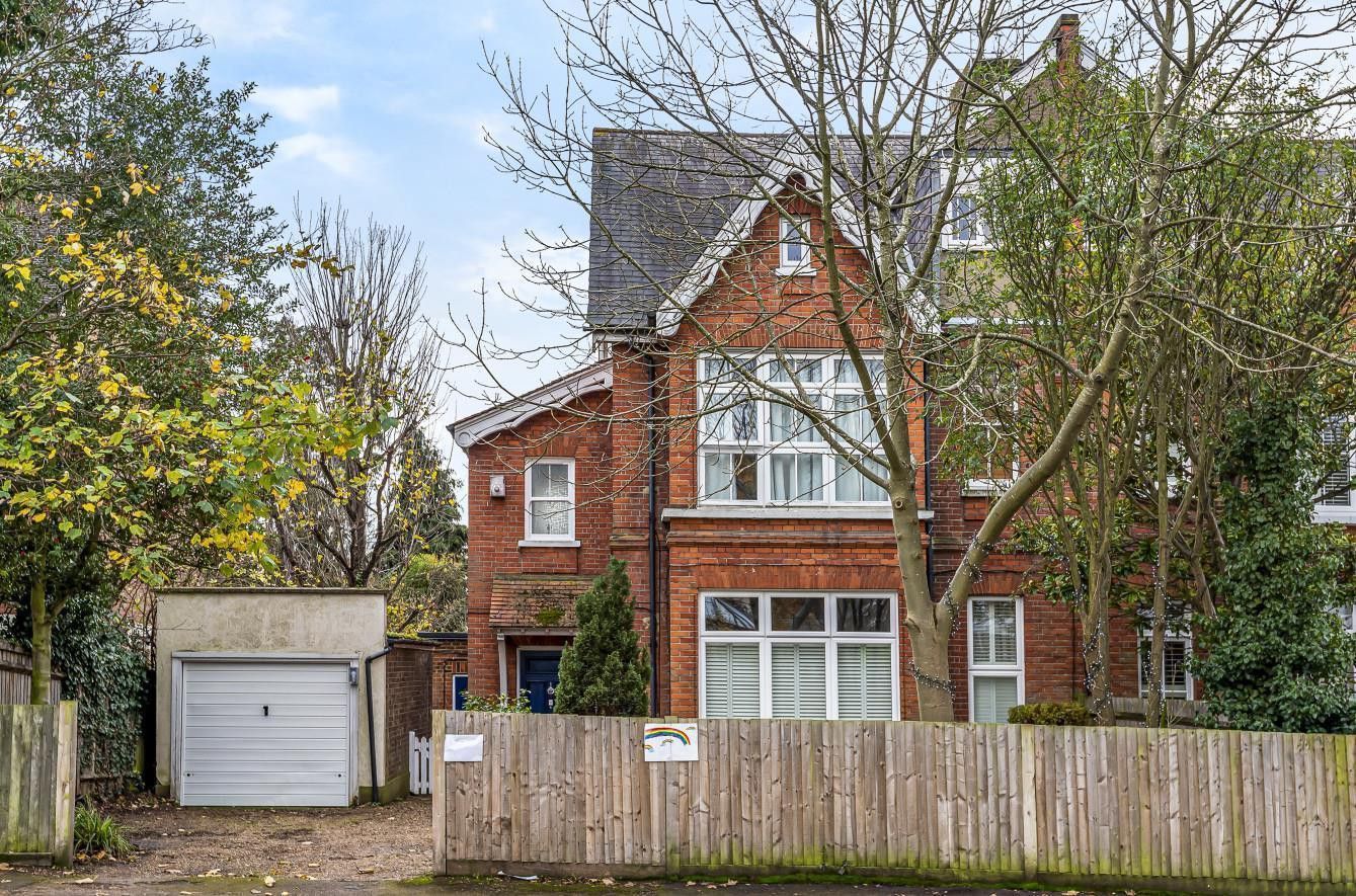 2 bed flat for sale in Cottenham Park Road, Raynes Park SW20 Zoopla