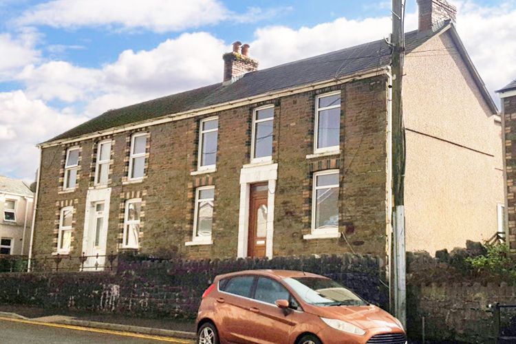 4 bed semidetached house for sale in Cwmamman Road, Garnant, Ammanford