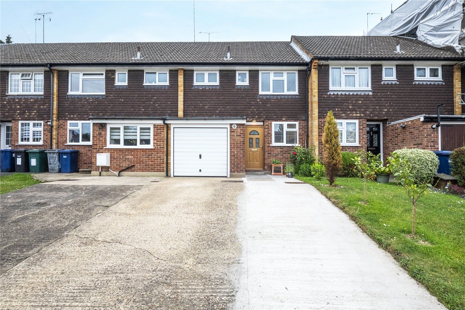3 bed terraced house for sale in Brookhill Close, East EN4 Zoopla