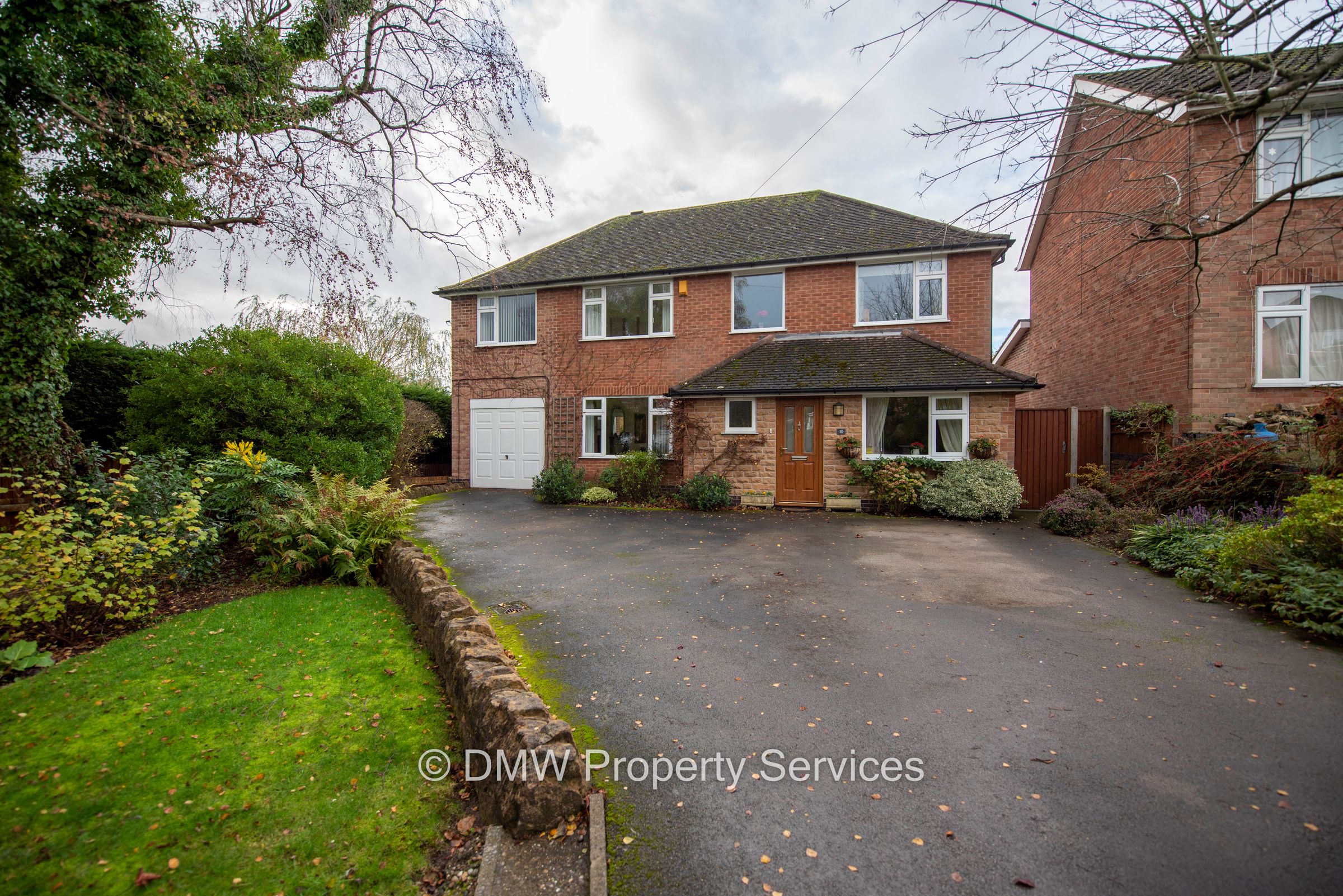 5 bed detached house for sale in Bourne Drive, Ravenshead, Nottingham