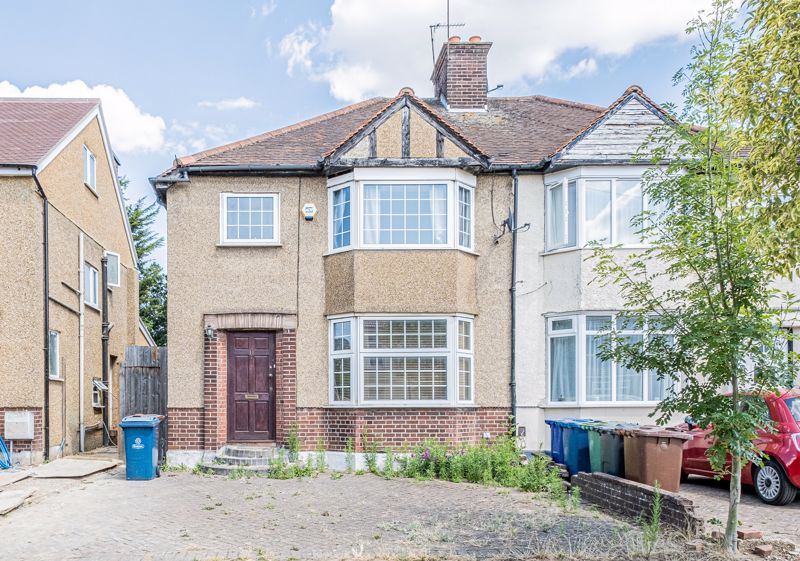 3 bed semidetached house for sale in Pinner Park Gardens, Harrow HA2 Zoopla