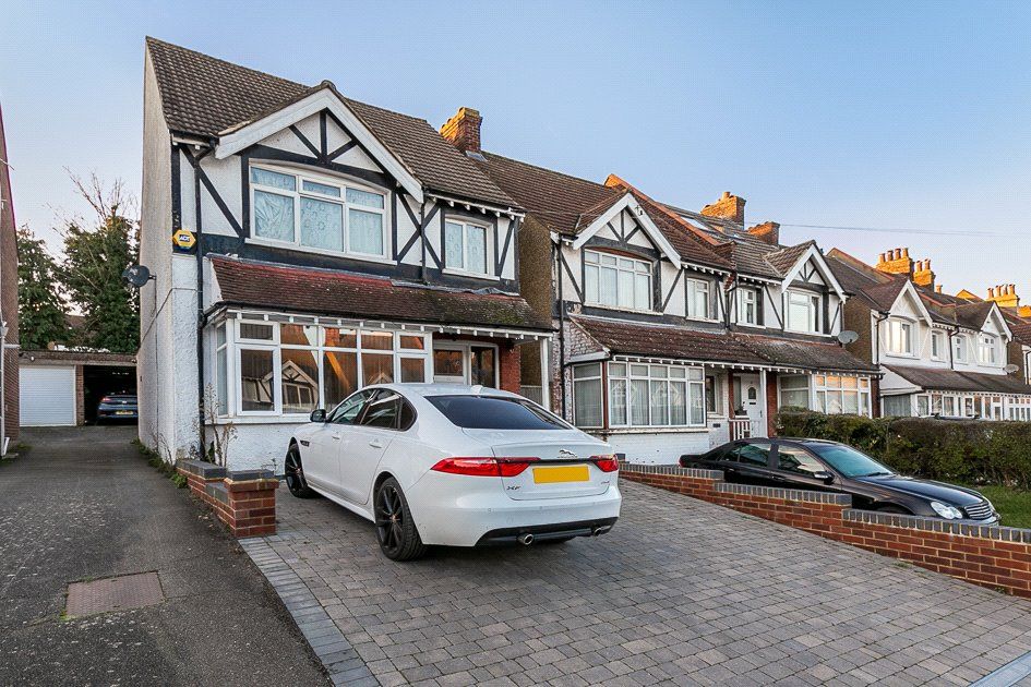 4 bed detached house for sale in Lavender Vale, Wallington, Surrey SM6