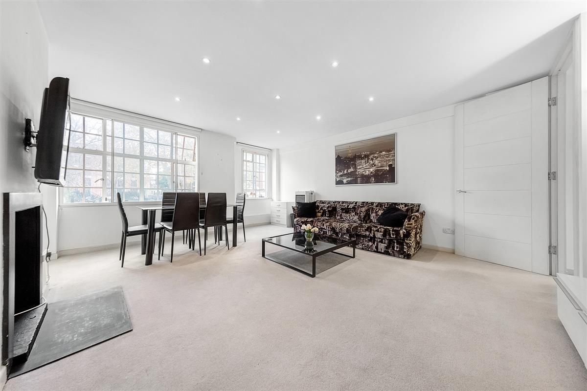 Kings Court North, Kings Road SW3