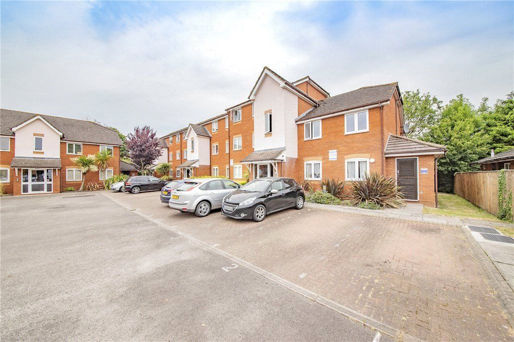 1 bed flat for sale in Firs Avenue, Windsor, Berkshire SL4 Zoopla