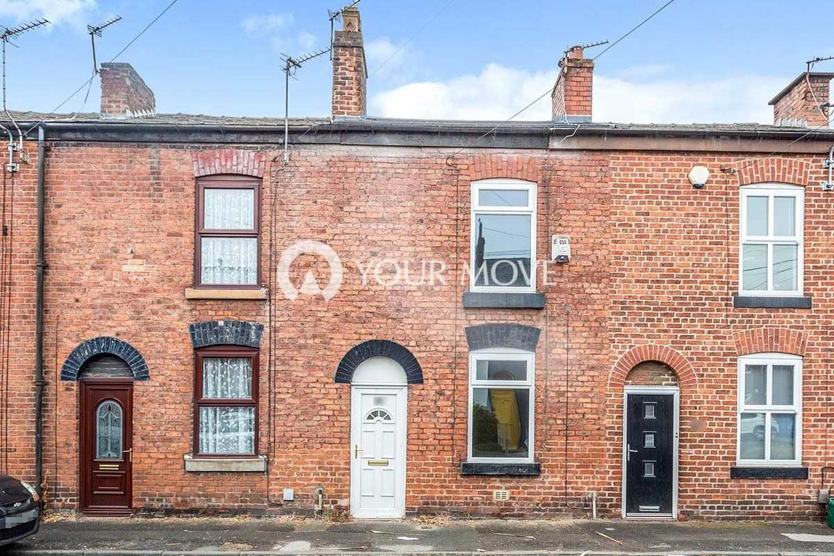 2 bed terraced house to rent in Ellesmere Street, Swinton, Manchester