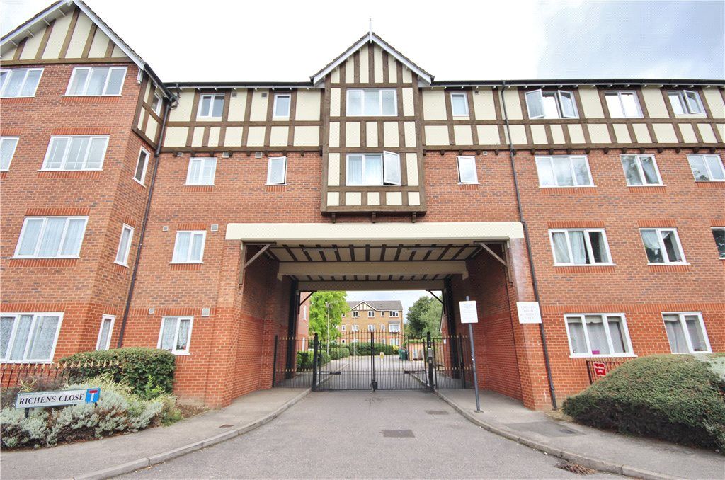 2 bed flat to rent in Richens Close, Hounslow TW3 Zoopla