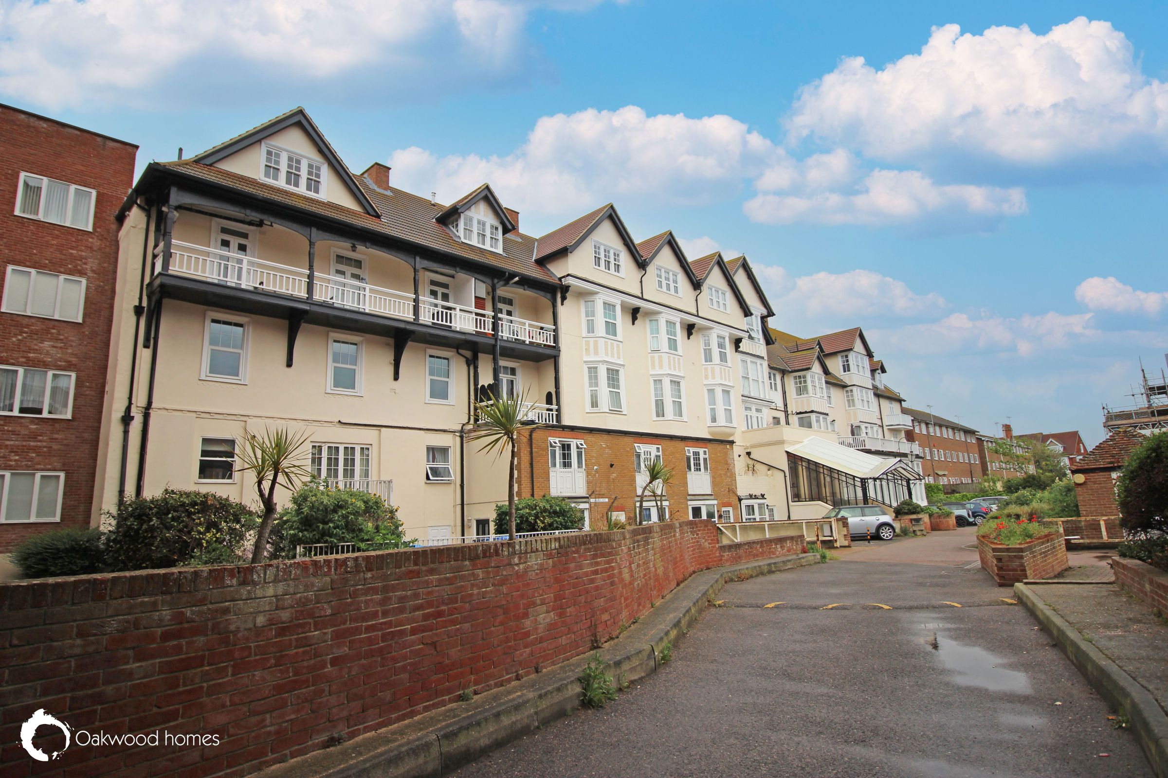 3 bed flat for sale in Beach Road, WestgateOnSea CT8 Zoopla
