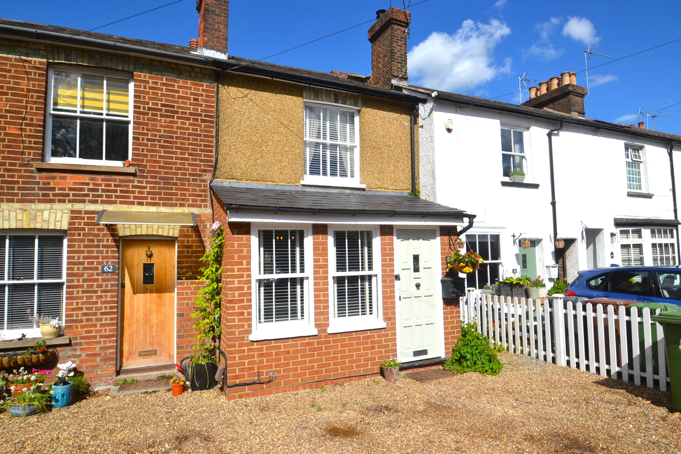 2 bed end terrace house for sale in London Road, Shenley, Radlett WD7