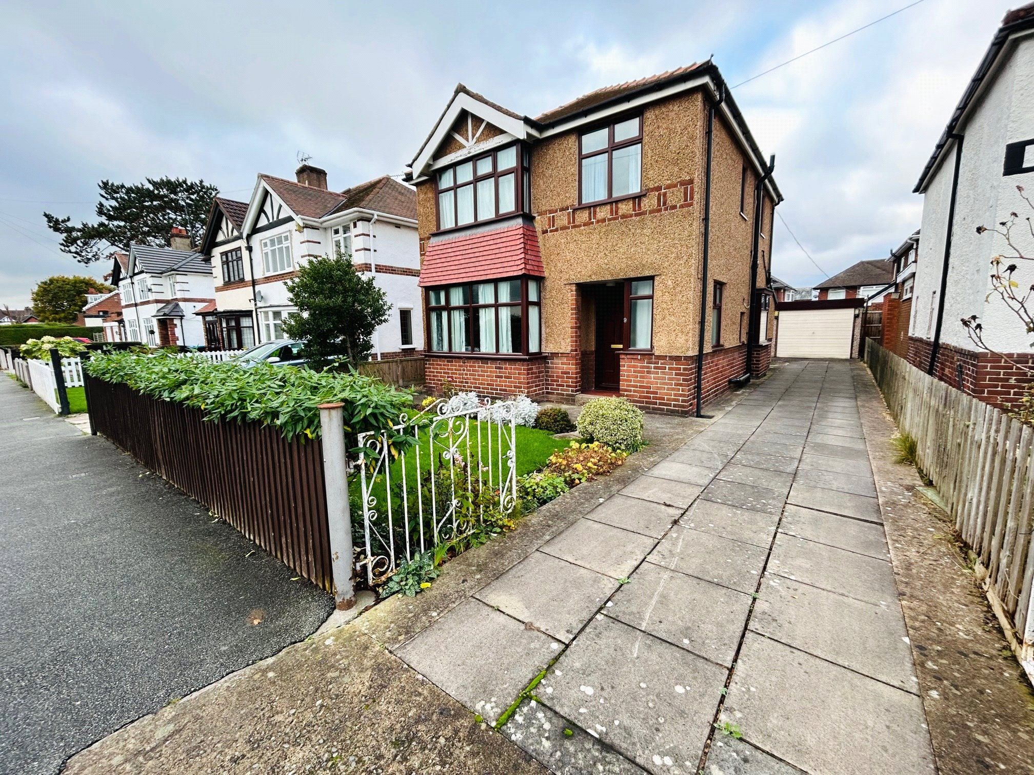 3 bed detached house for sale in Thamesdale, Whitby, Ellesmere Port