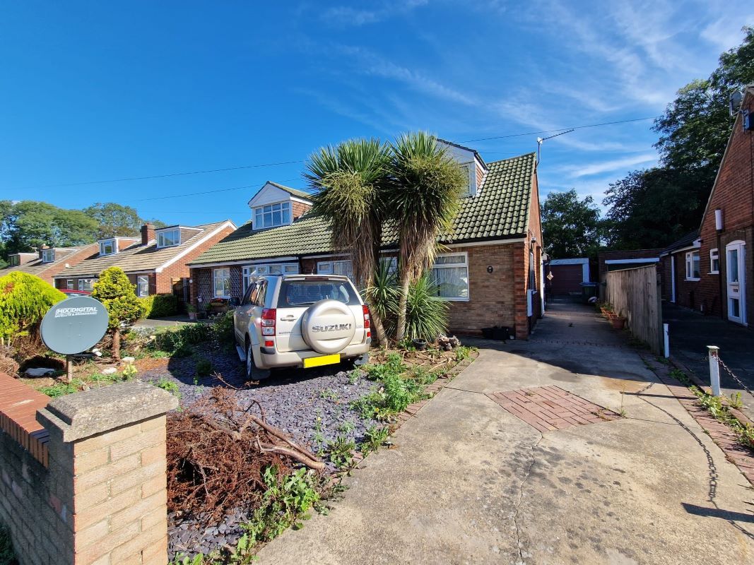 2 bed semidetached bungalow for sale in 16 Sonja Crest, Immingham