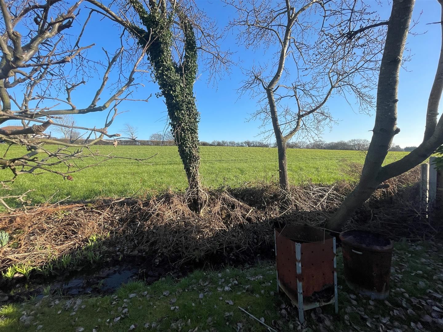 3 bed property for sale in Nelson Road, Rayleigh SS6 Zoopla