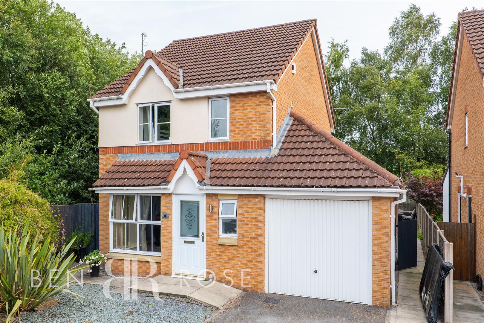 3 bed detached house to rent in Hunstanton Close, Euxton, Chorley PR7