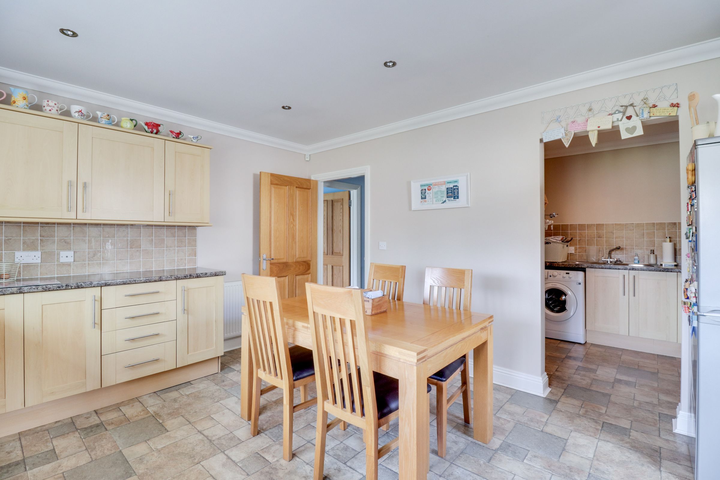 3 bed detached bungalow for sale in Kents Hill Road, Benfleet SS7 Zoopla