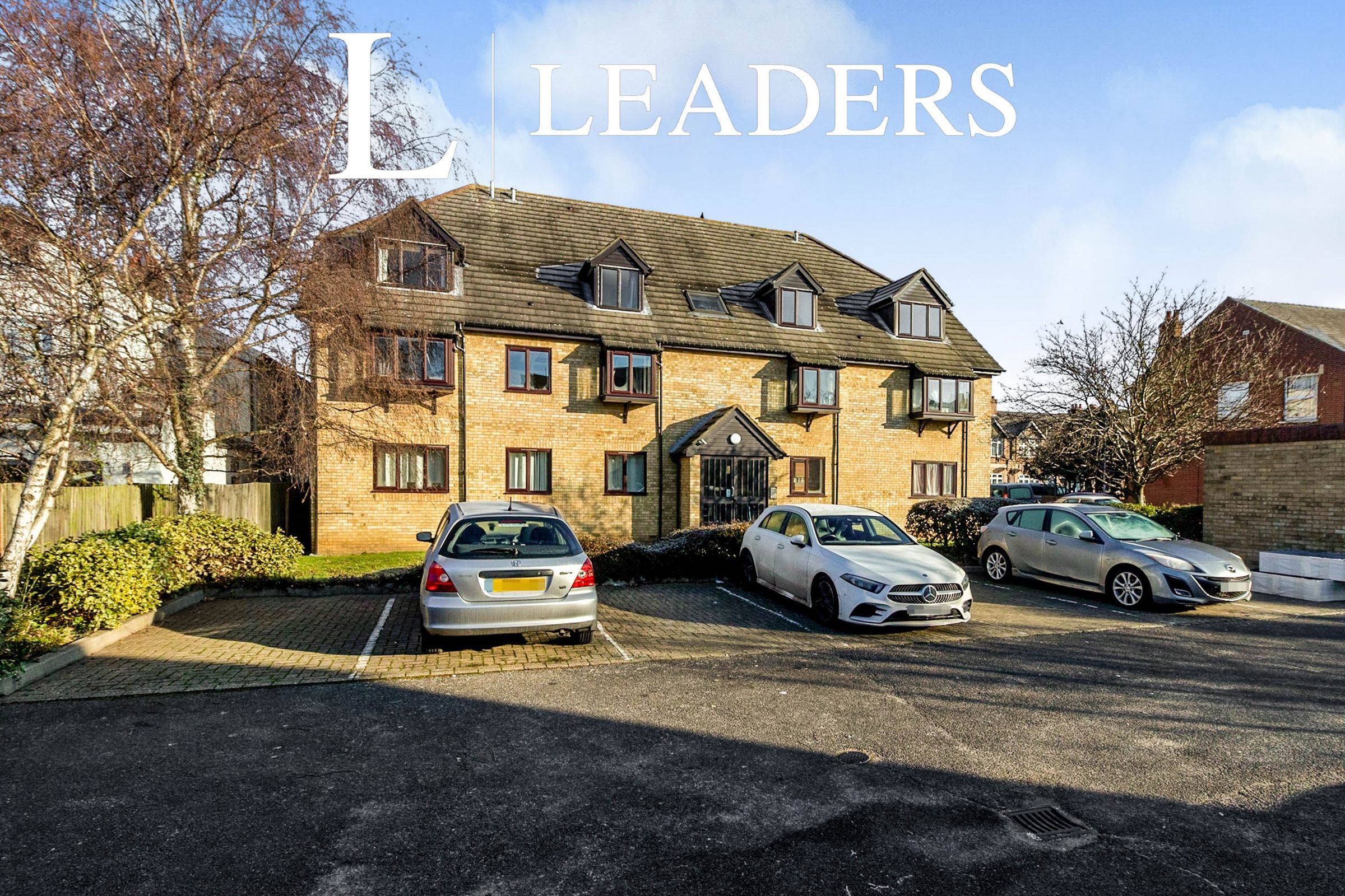 2 bed flat to rent in Bond Road, Tolworth, Surbiton KT6 Zoopla