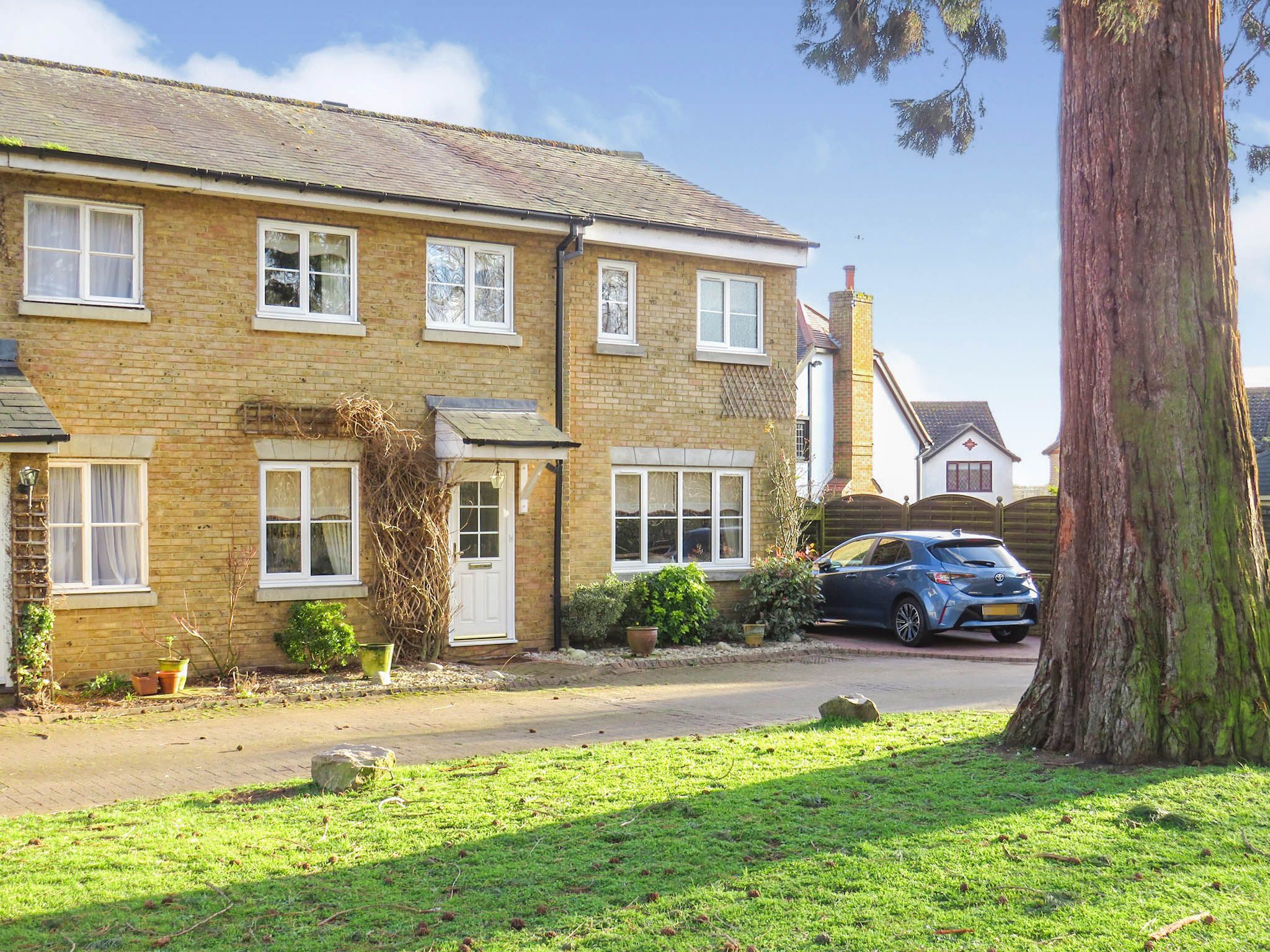 4 bed mews house for sale in The Lynch, Hoddesdon EN11 Zoopla