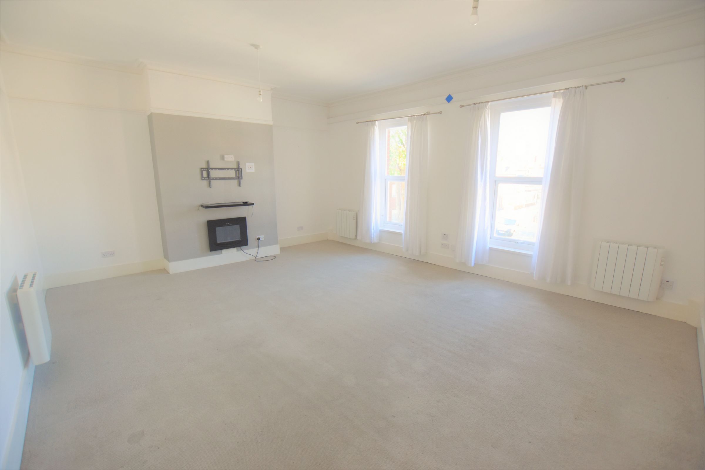 3 bed flat to rent in Cuthbert Road, WestgateOnSea CT8 Zoopla