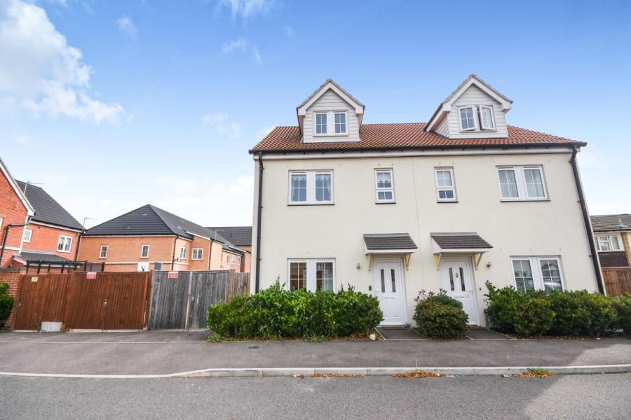 3 bed semidetached house for sale in Basildon, Essex, United Kingdom