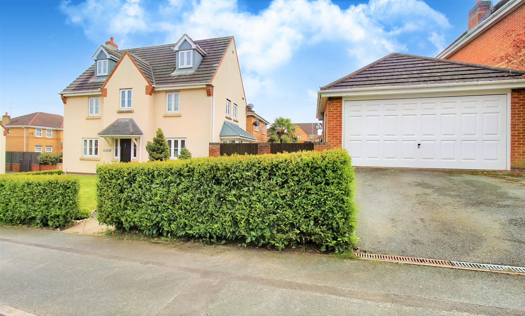 5 bed detached house for sale in Chillington Way, Norton, StokeOn