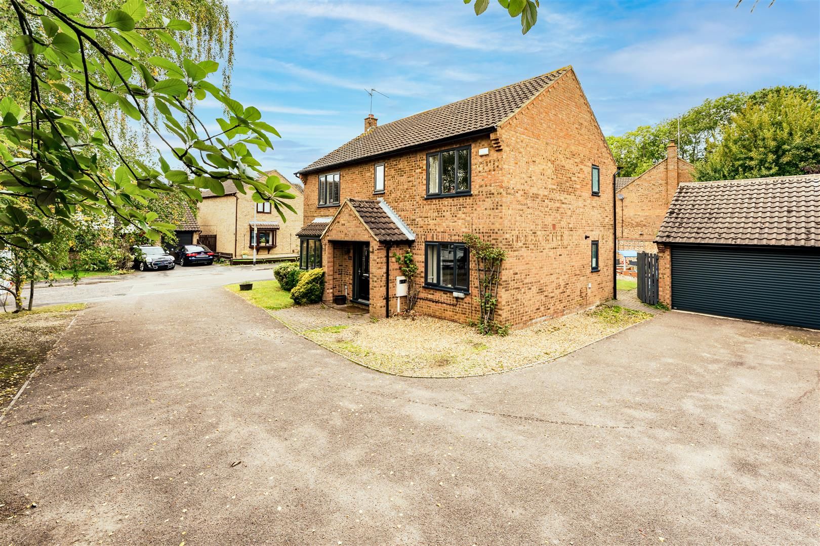 4 bed detached house for sale in Larkwood Close, Kettering NN16 Zoopla