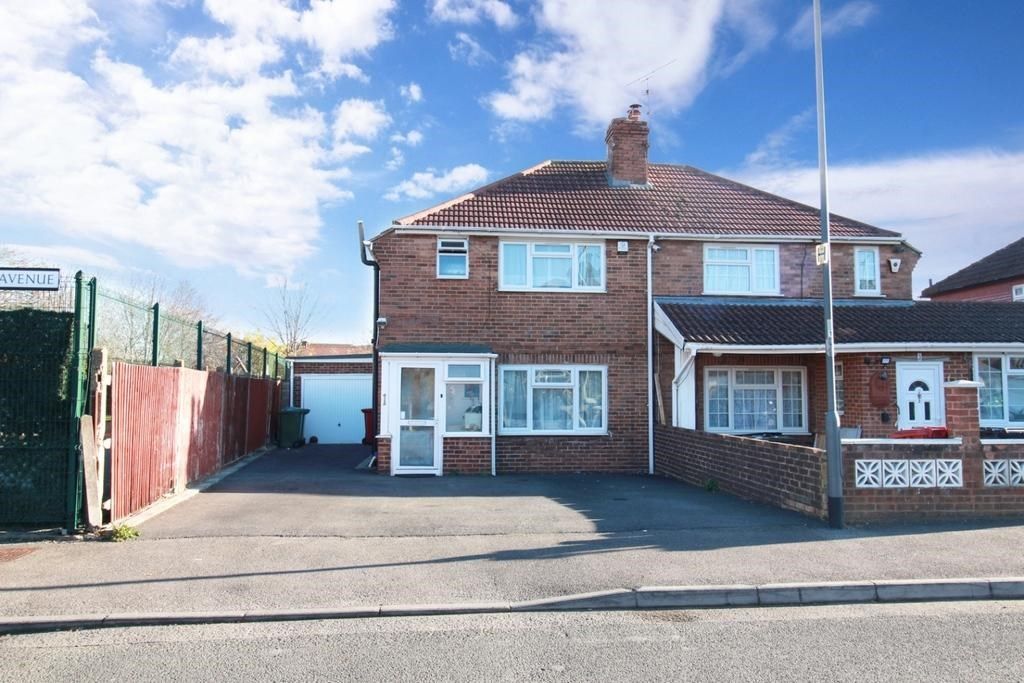 3 bed semidetached house to rent in York Avenue, Slough SL1 Zoopla