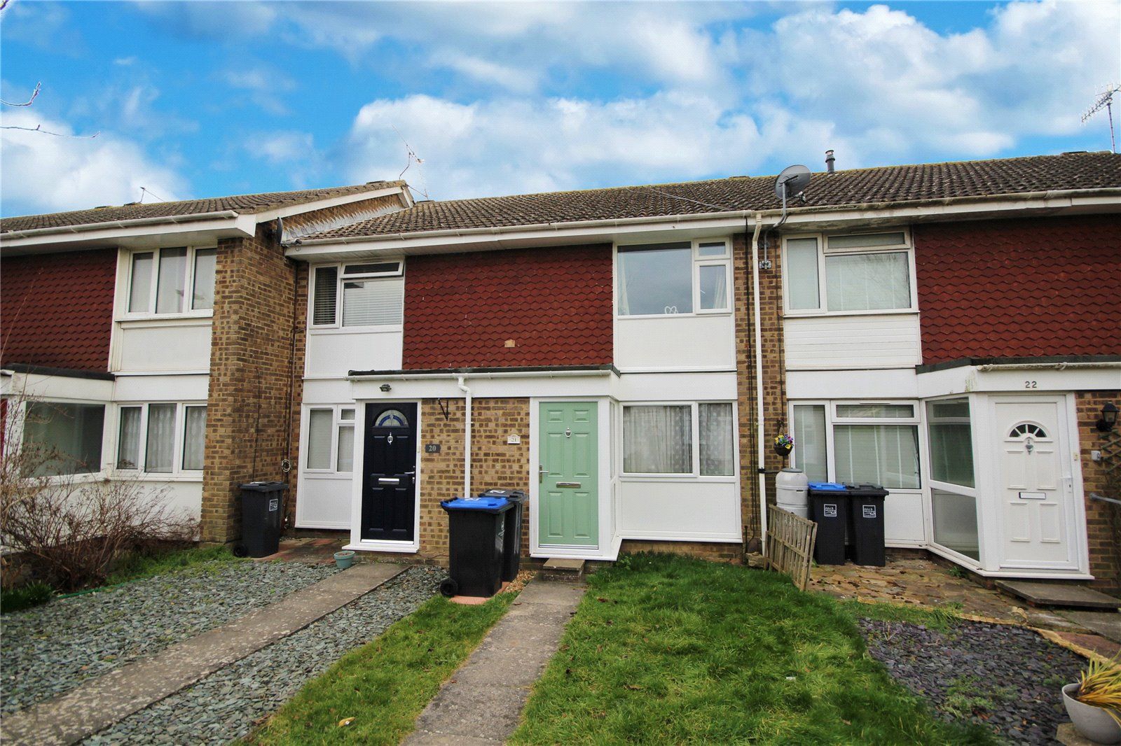 2 bed terraced house to rent in Ontario Close, Durrington, Worthing